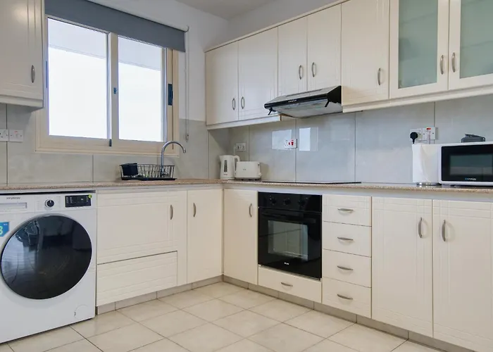 Royal Seacrest Star - Near Venus * Pafos