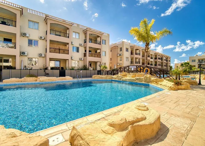 Royal Seacrest Star - Near Venus Apartamento