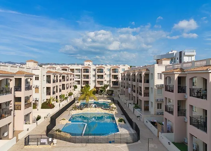 Royal Seacrest Star - Near Venus Apartamento