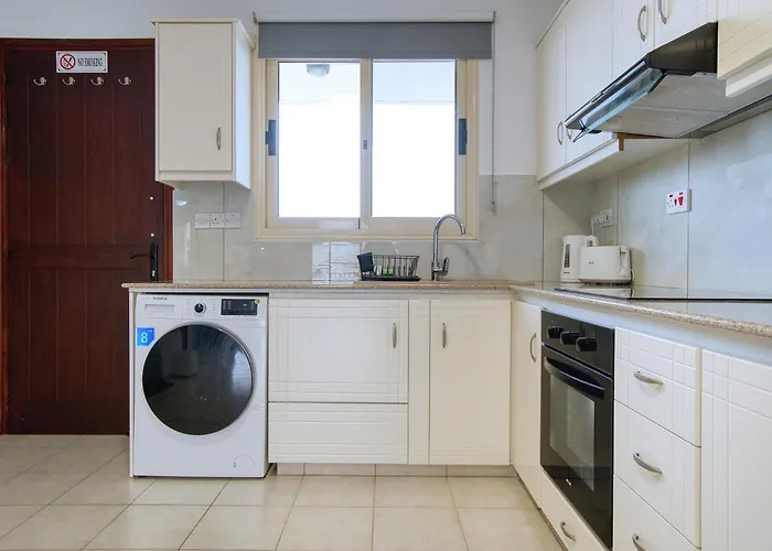 Royal Seacrest Star - Near Venus