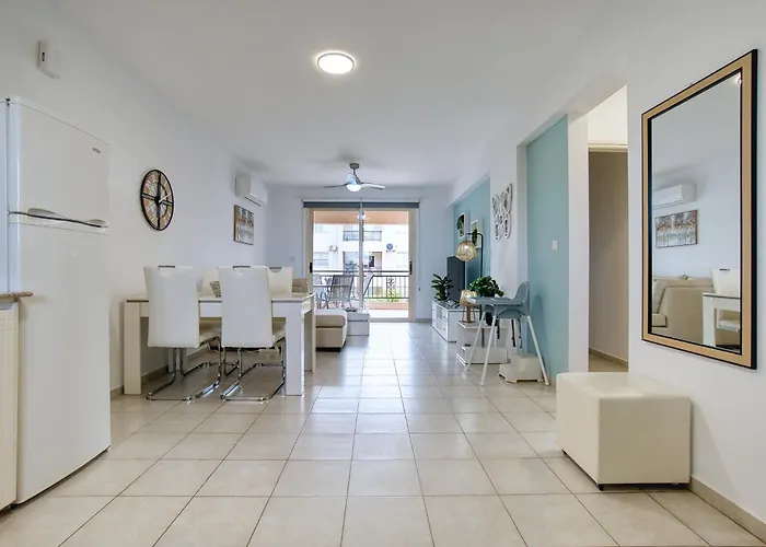 Royal Seacrest Star - Near Venus *