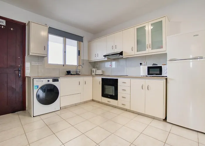 Royal Seacrest Star - Near Venus